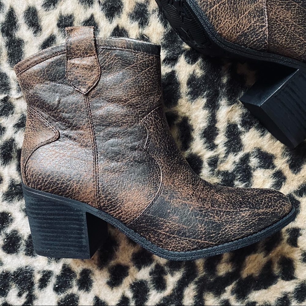 Dirty Laundry Unite Western booties - Picture 3 of 13